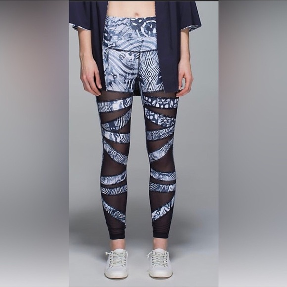 EuC LuLuLem0n HiGheSt TiMeS PaNt puLL-oN LuXtreMe WinGed MoSaiC WhItE NaVaL BlUe - Picture 2 of 11